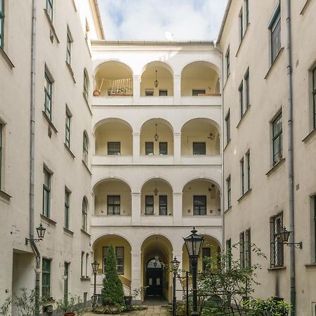 Exlcusive & City Central Located Suite By Prestige Homes Budapest Exterior photo