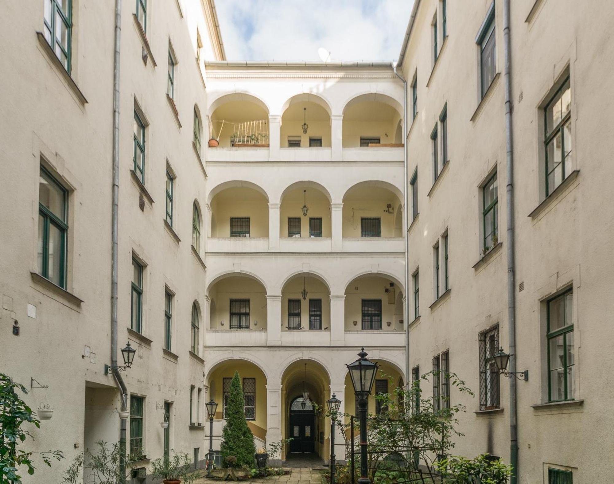 Exlcusive & City Central Located Suite By Prestige Homes Budapest Exterior photo